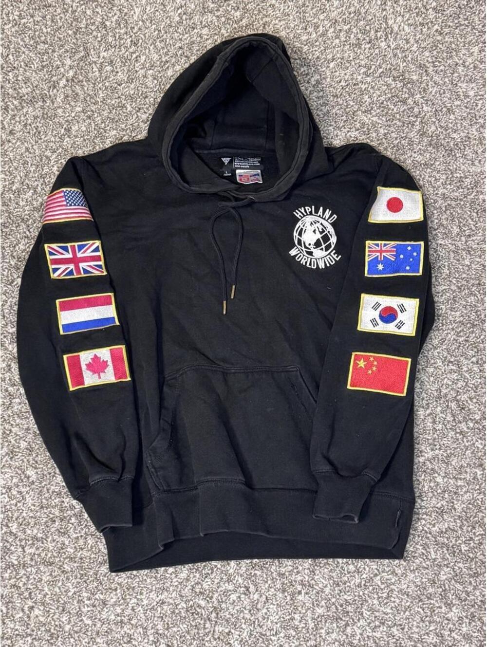 Hypland Worldwide Flag Patch Hoodie 🌍🔥